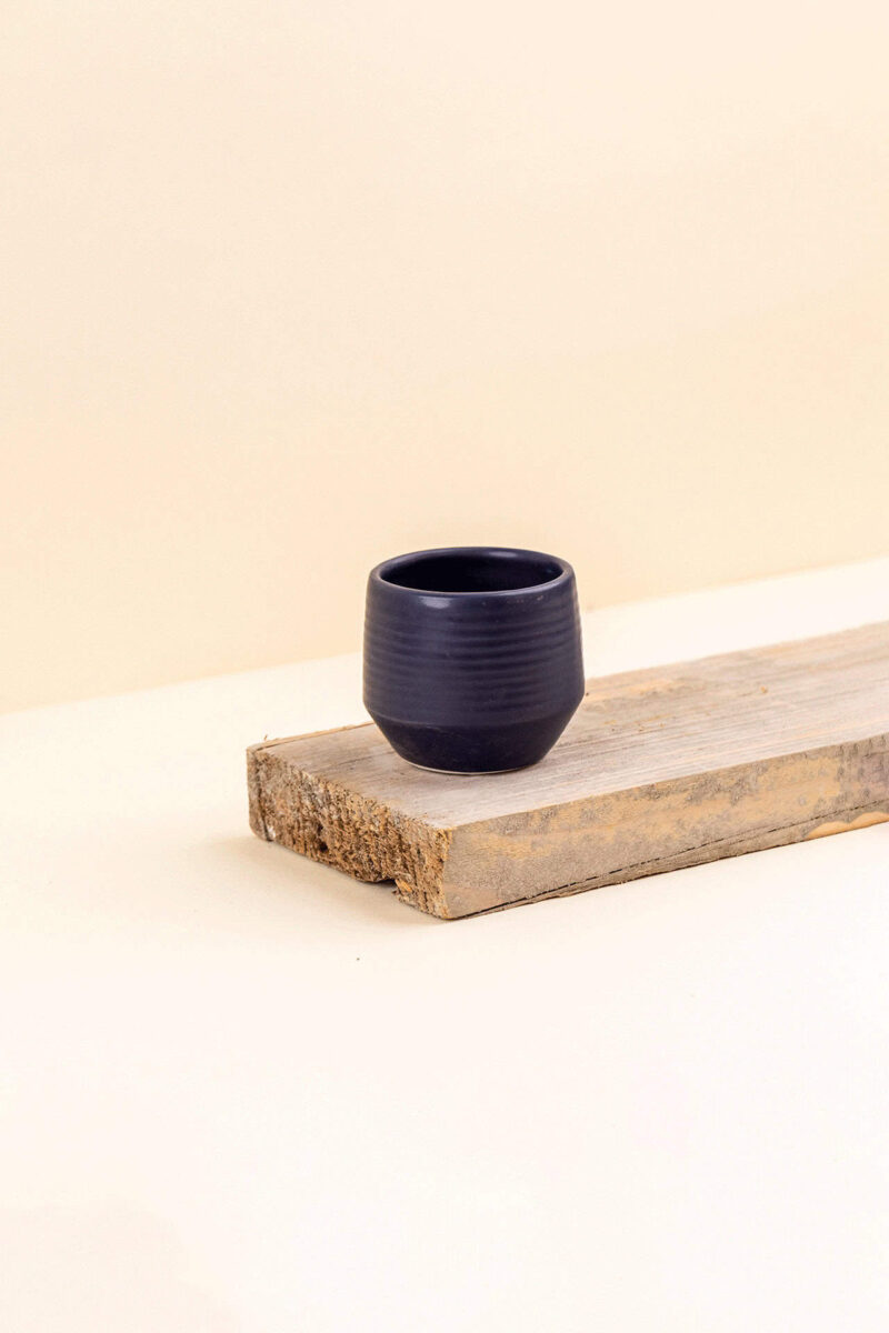 Cache-pot en céramique Pasty bleu de diamètre 6 cm vue de côté