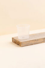 Pot de culture en plastique transparent de 9 cm de diamètre, vue de côté