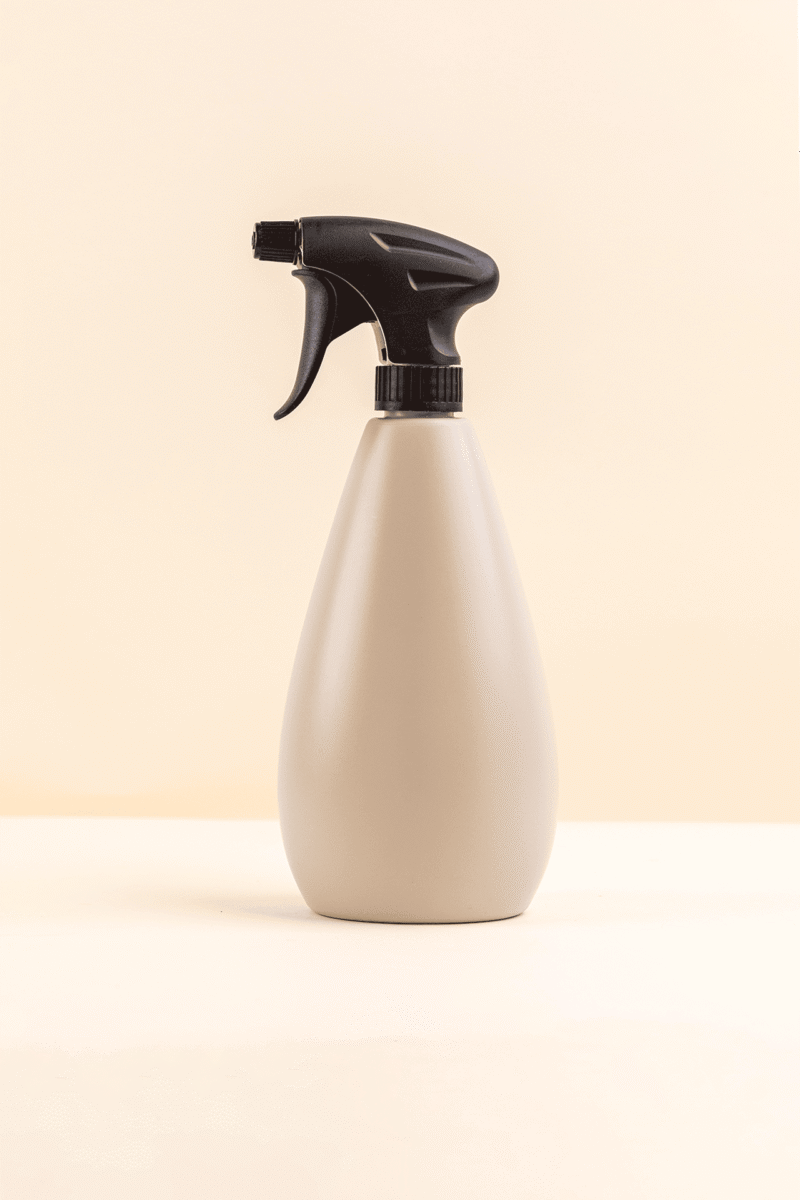 Pulvérisateur en plastique recyclé Spring 0,75L gris vue de face